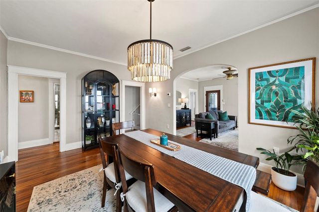 3009 W SAN JOSE STREET, Tampa, FL 33629