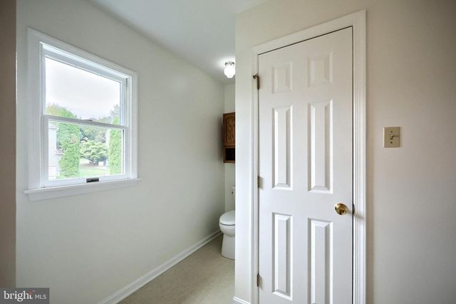 423 WHITE ROSE LN, York, PA 17402