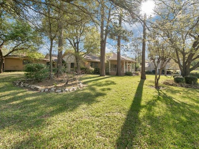 1006 Champions Drive, Lufkin, TX 75901