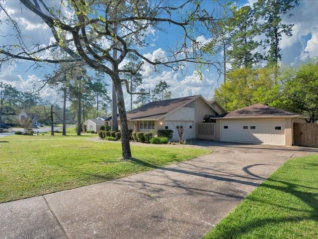 1006 Champions Drive, Lufkin, TX 75901