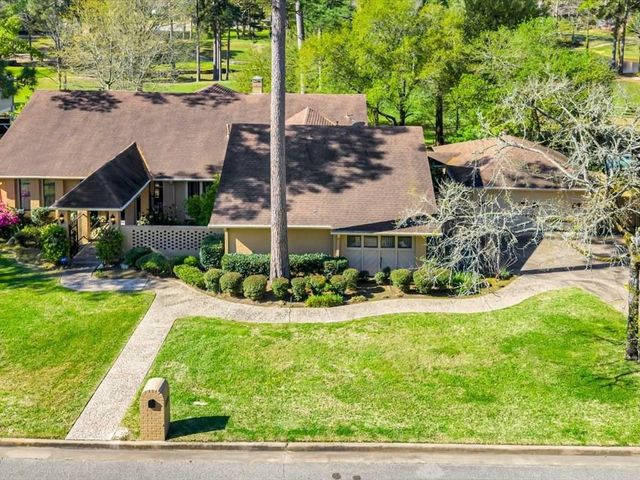 1006 Champions Drive, Lufkin, TX 75901