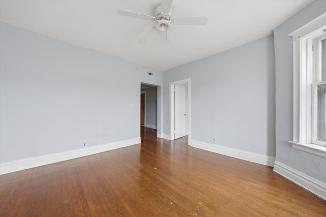 6140 S Rhodes Avenue, Chicago, IL 60637