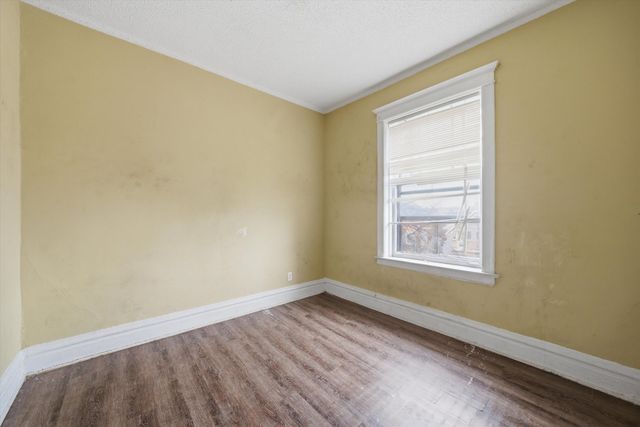 6140 S Rhodes Avenue, Chicago, IL 60637