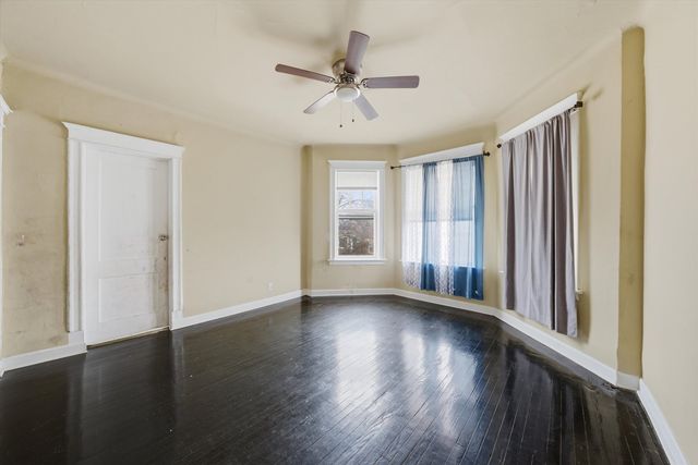 6140 S Rhodes Avenue, Chicago, IL 60637