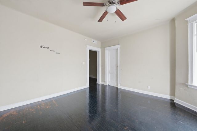 6140 S Rhodes Avenue, Chicago, IL 60637