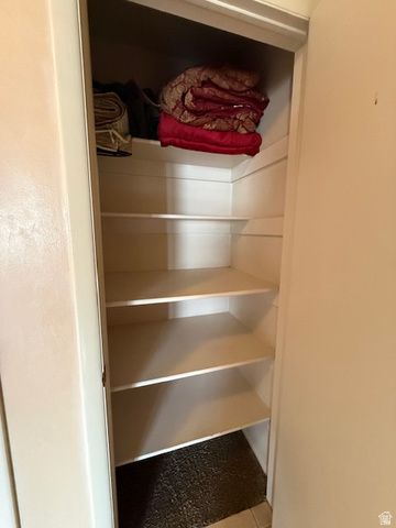 5996 S SULTAN CIR, Murray, UT 84107