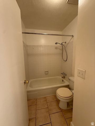 5996 S SULTAN CIR, Murray, UT 84107