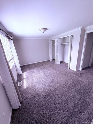 6366 Walker Drive, Troy, MI 48085