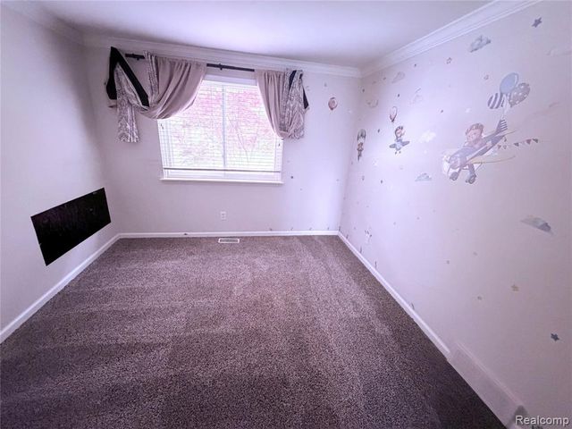 6366 Walker Drive, Troy, MI 48085