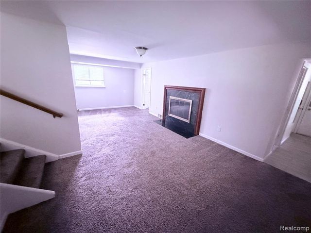 6366 Walker Drive, Troy, MI 48085