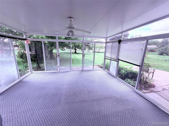 6366 Walker Drive, Troy, MI 48085