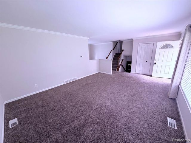 6366 Walker Drive, Troy, MI 48085