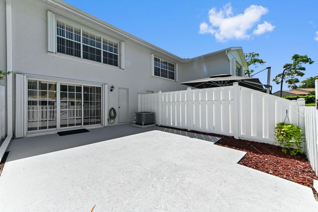 214 Foxtail Drive F, Greenacres, FL 33415