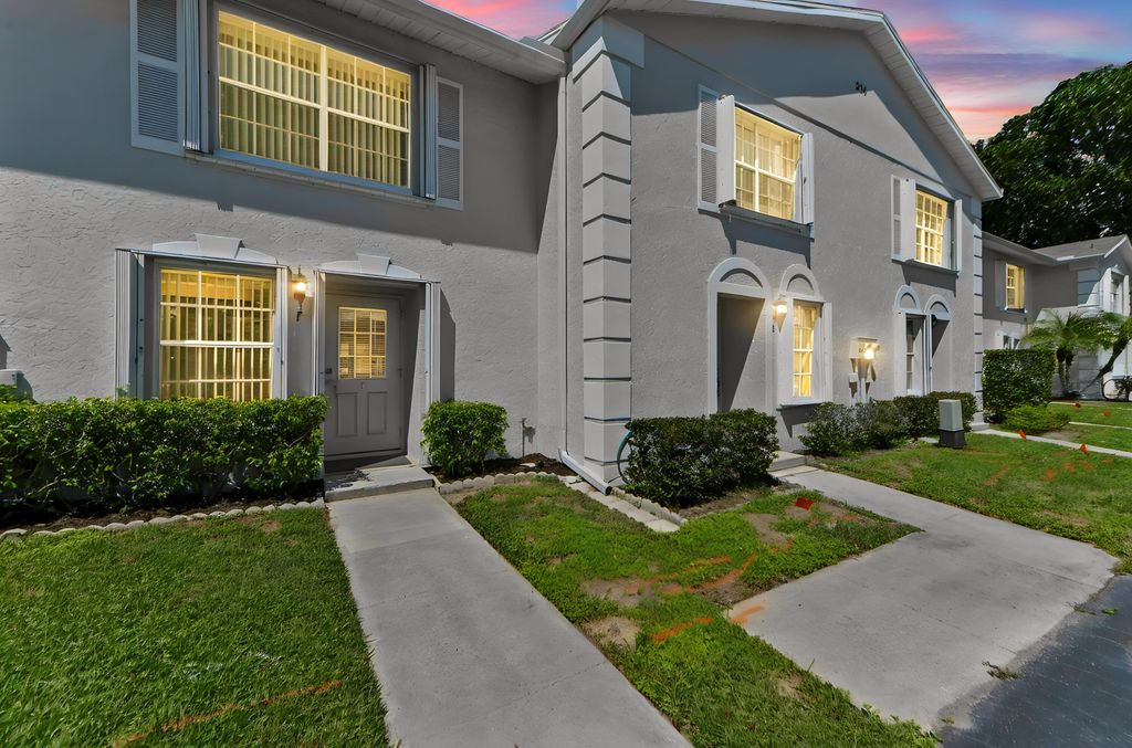 214 Foxtail Drive F, Greenacres, FL 33415