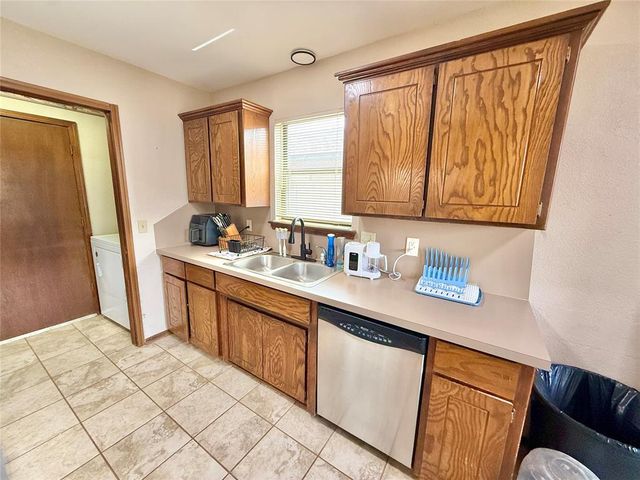 121 Bellgate Drive, Yukon, OK 73099