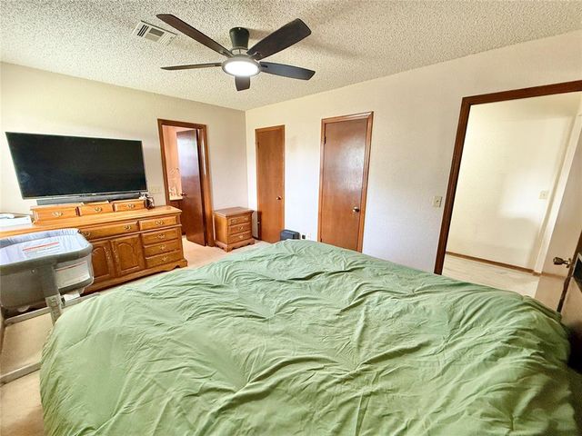 121 Bellgate Drive, Yukon, OK 73099