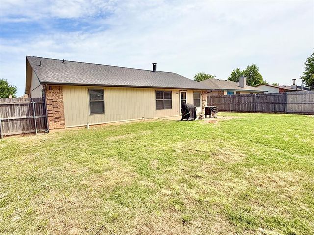 121 Bellgate Drive, Yukon, OK 73099