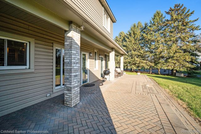 3972 Chevron Drive, Highland Charter Township, MI 48356