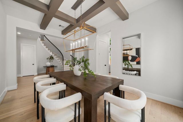 8033 Ridgeview Drive, Houston, TX 77055