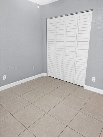 10313 NW 8th St 205, Pembroke Pines, FL 33026