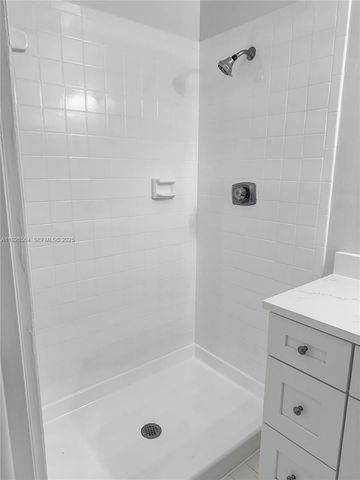 10313 NW 8th St 205, Pembroke Pines, FL 33026