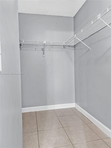 10313 NW 8th St 205, Pembroke Pines, FL 33026