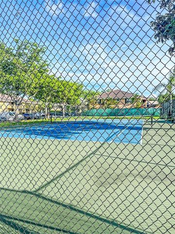 10313 NW 8th St 205, Pembroke Pines, FL 33026