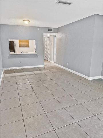 10313 NW 8th St 205, Pembroke Pines, FL 33026