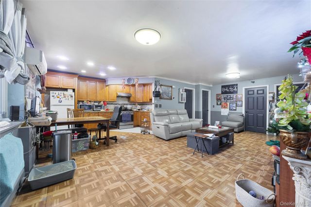 55 W 192nd Street, Bronx, NY 10468