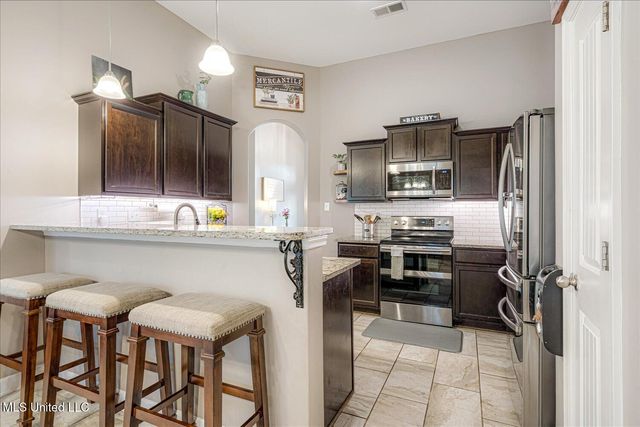 8783 Lezlarken Lane, Olive Branch, MS 38654