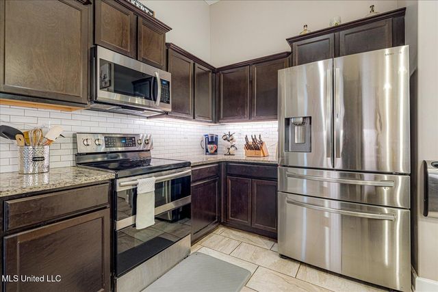 8783 Lezlarken Lane, Olive Branch, MS 38654