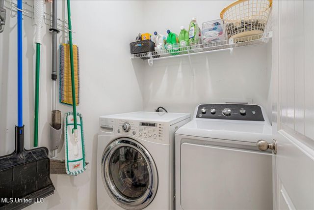 8783 Lezlarken Lane, Olive Branch, MS 38654