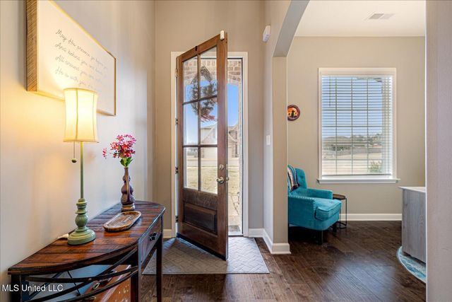 8783 Lezlarken Lane, Olive Branch, MS 38654