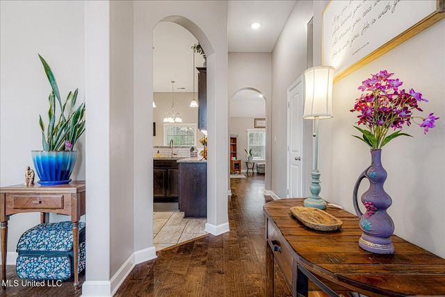 8783 Lezlarken Lane, Olive Branch, MS 38654