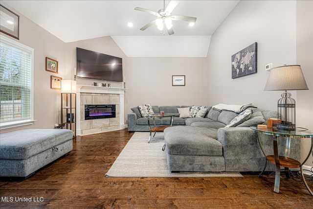 8783 Lezlarken Lane, Olive Branch, MS 38654