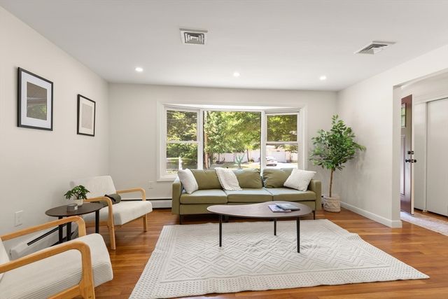 35 Rustic Dr, Weymouth, MA 02190