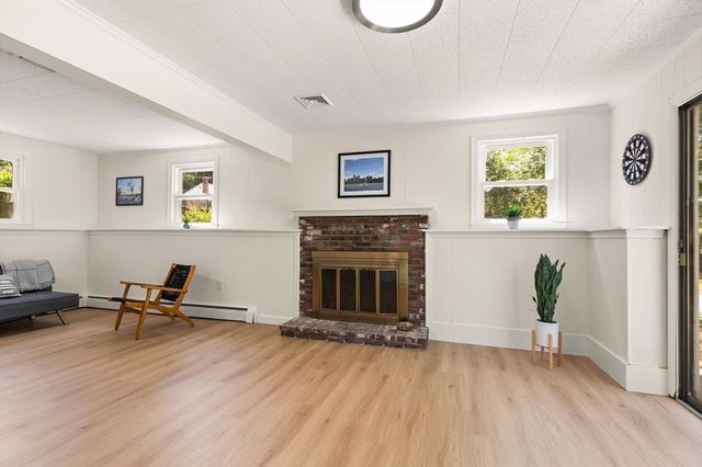 35 Rustic Dr, Weymouth, MA 02190