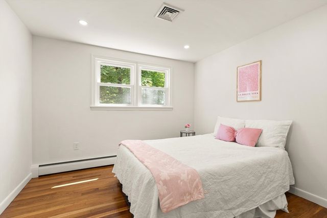 35 Rustic Dr, Weymouth, MA 02190