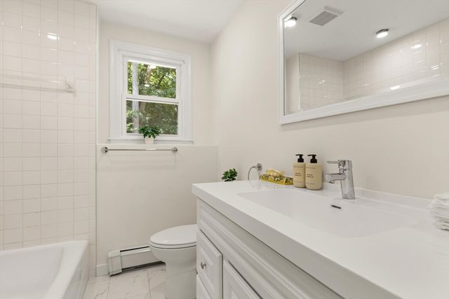 35 Rustic Dr, Weymouth, MA 02190