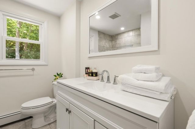 35 Rustic Dr, Weymouth, MA 02190