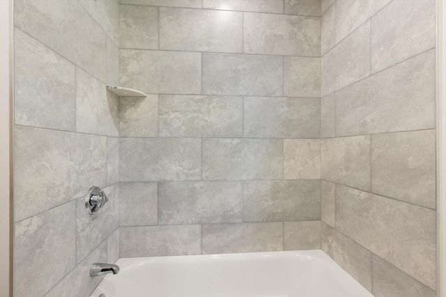35 Rustic Dr, Weymouth, MA 02190