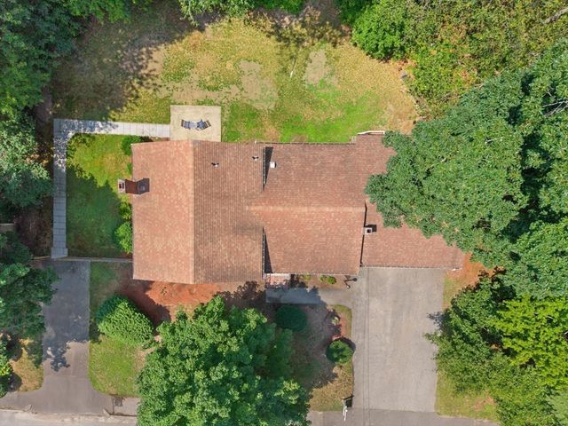 35 Rustic Dr, Weymouth, MA 02190