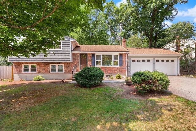 35 Rustic Dr, Weymouth, MA 02190