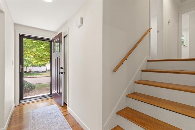 35 Rustic Dr, Weymouth, MA 02190