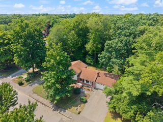35 Rustic Dr, Weymouth, MA 02190