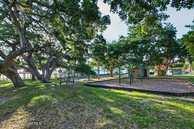 2139 Smathers Circle N, Melbourne, FL 32935