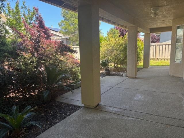 503 Violet Ln, Lincoln, CA 95648
