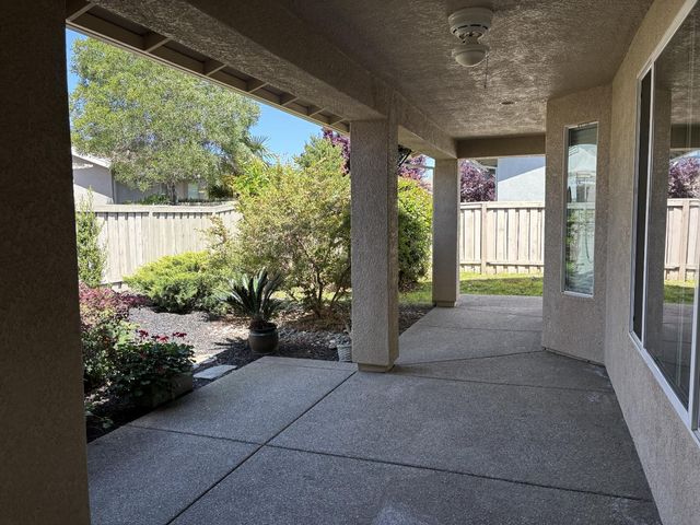 503 Violet Ln, Lincoln, CA 95648
