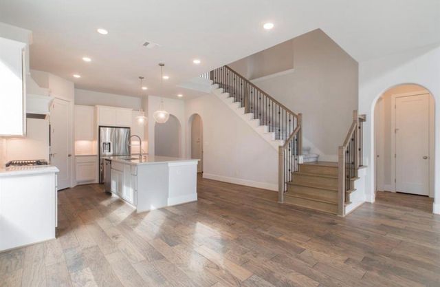 16 Clearview Terrace Place, Tomball, TX 77375