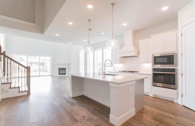 16 Clearview Terrace Place, Tomball, TX 77375